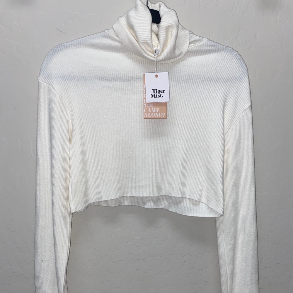 Tiger Mist Sugar Turtle Neck